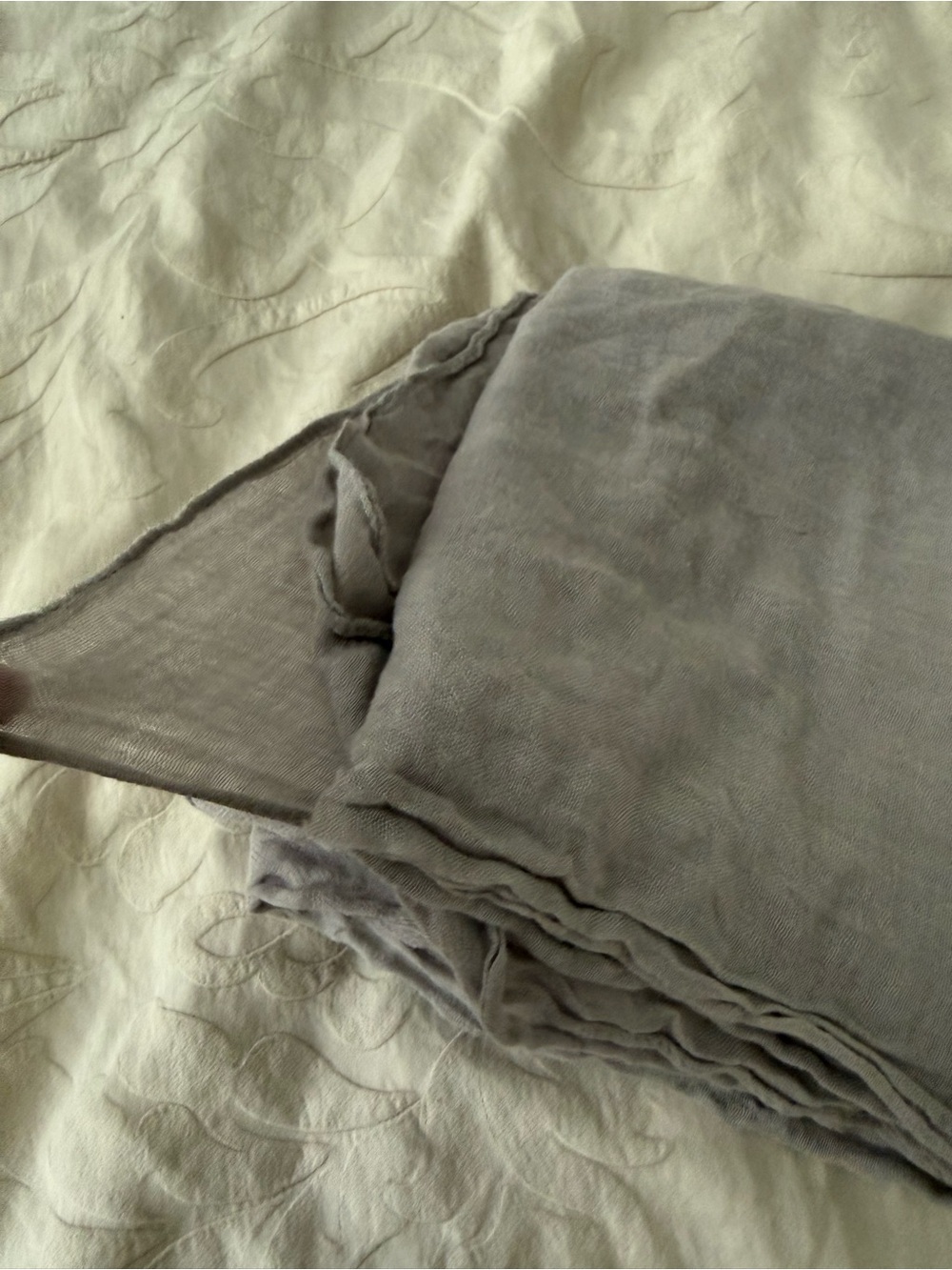 Vela modal Gravity Grey Double size Hijab - Picture 8 of 10